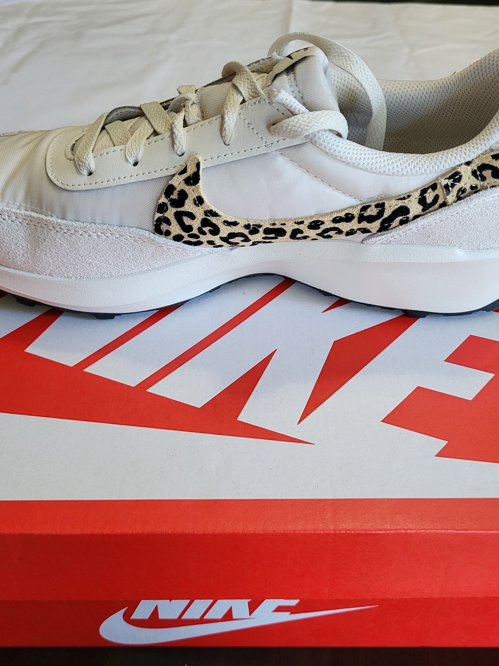 *NEW* Nike Waffle Debut White Leopard Print Women's Size 9 Men's Size 11.5 w/Box - Picture 2 of 8